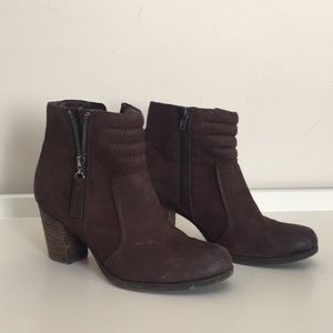 Clarks brown suede heeled boots